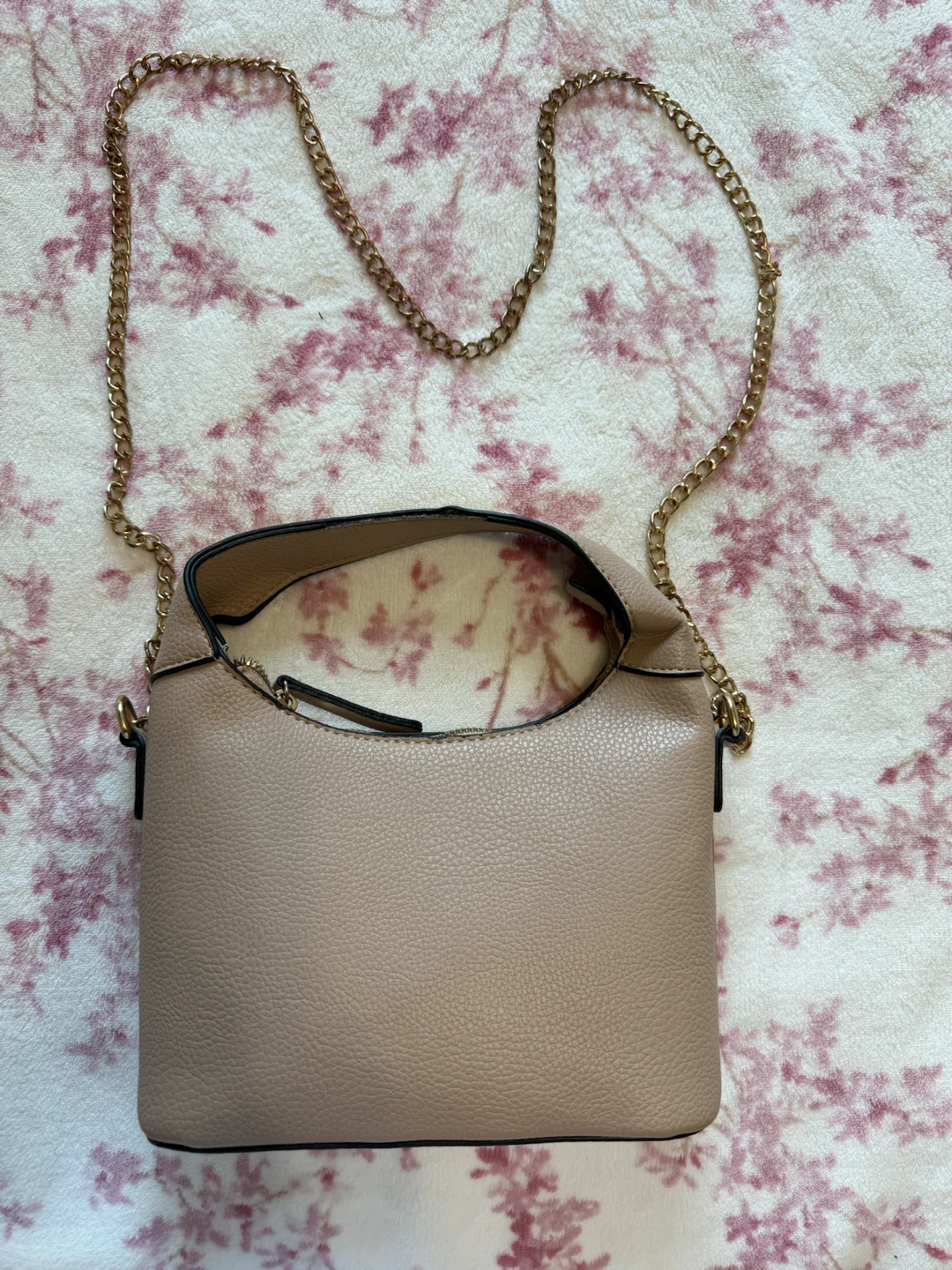 Blush Kiss Shoulder Bag