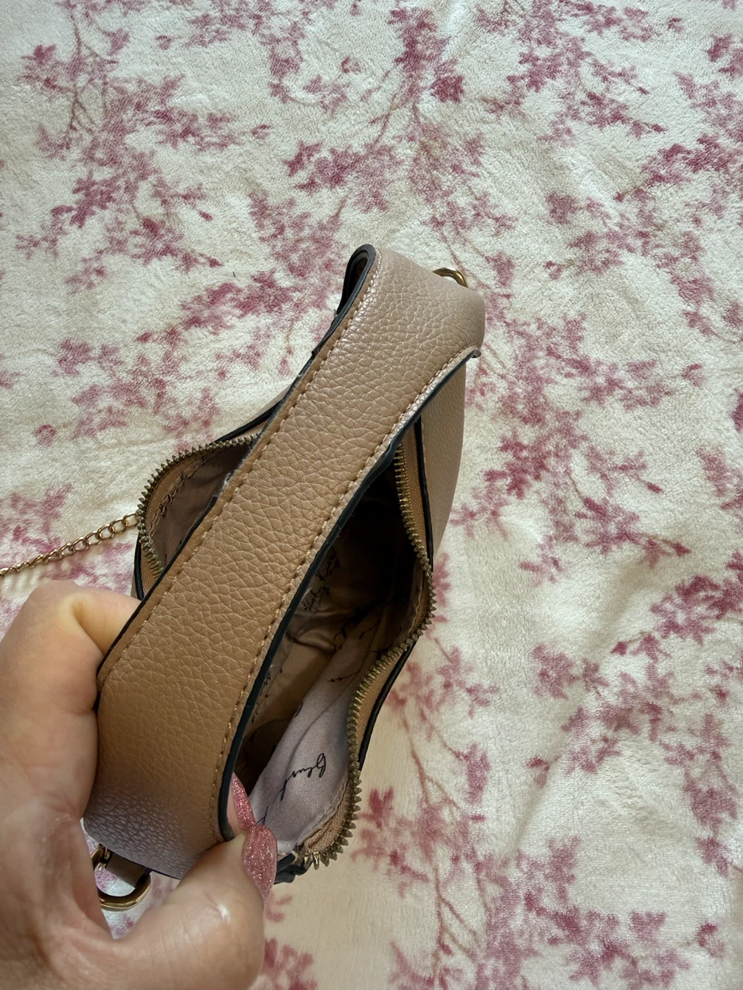 Blush Kiss Shoulder Bag - photo 5