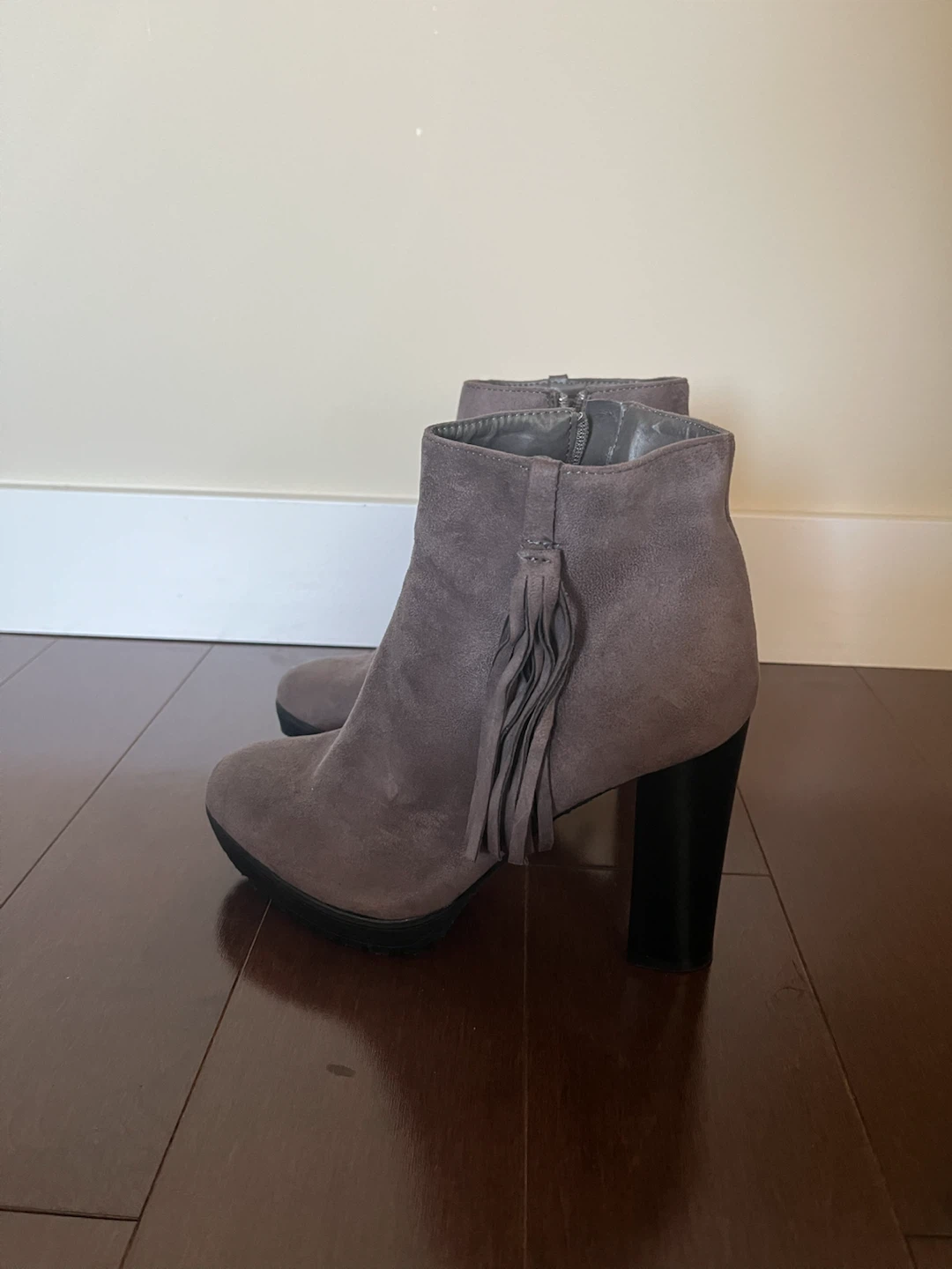 Grey Suede Fringe Ankle Boots - photo 2