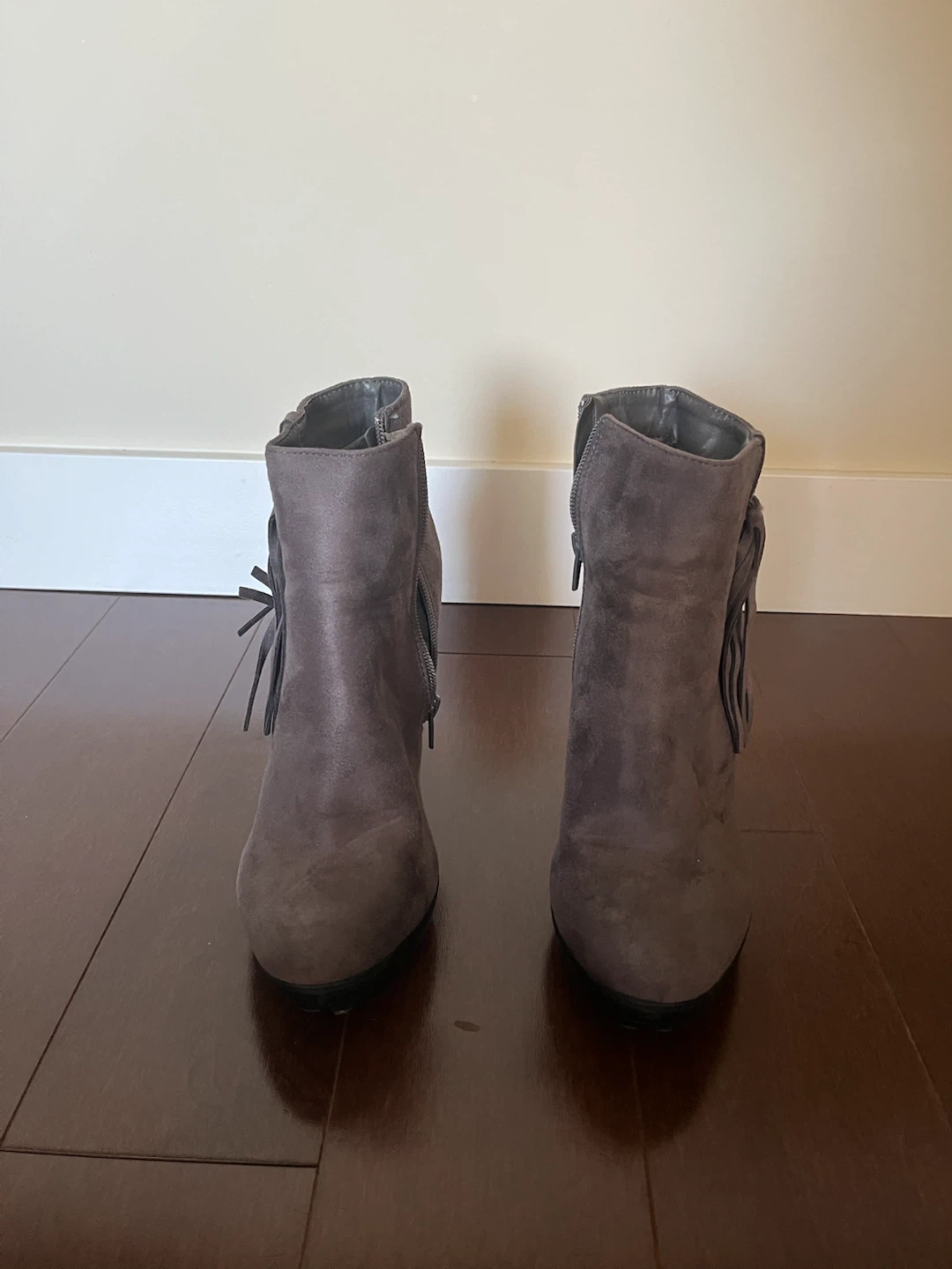 Grey Suede Fringe Ankle Boots - photo 3