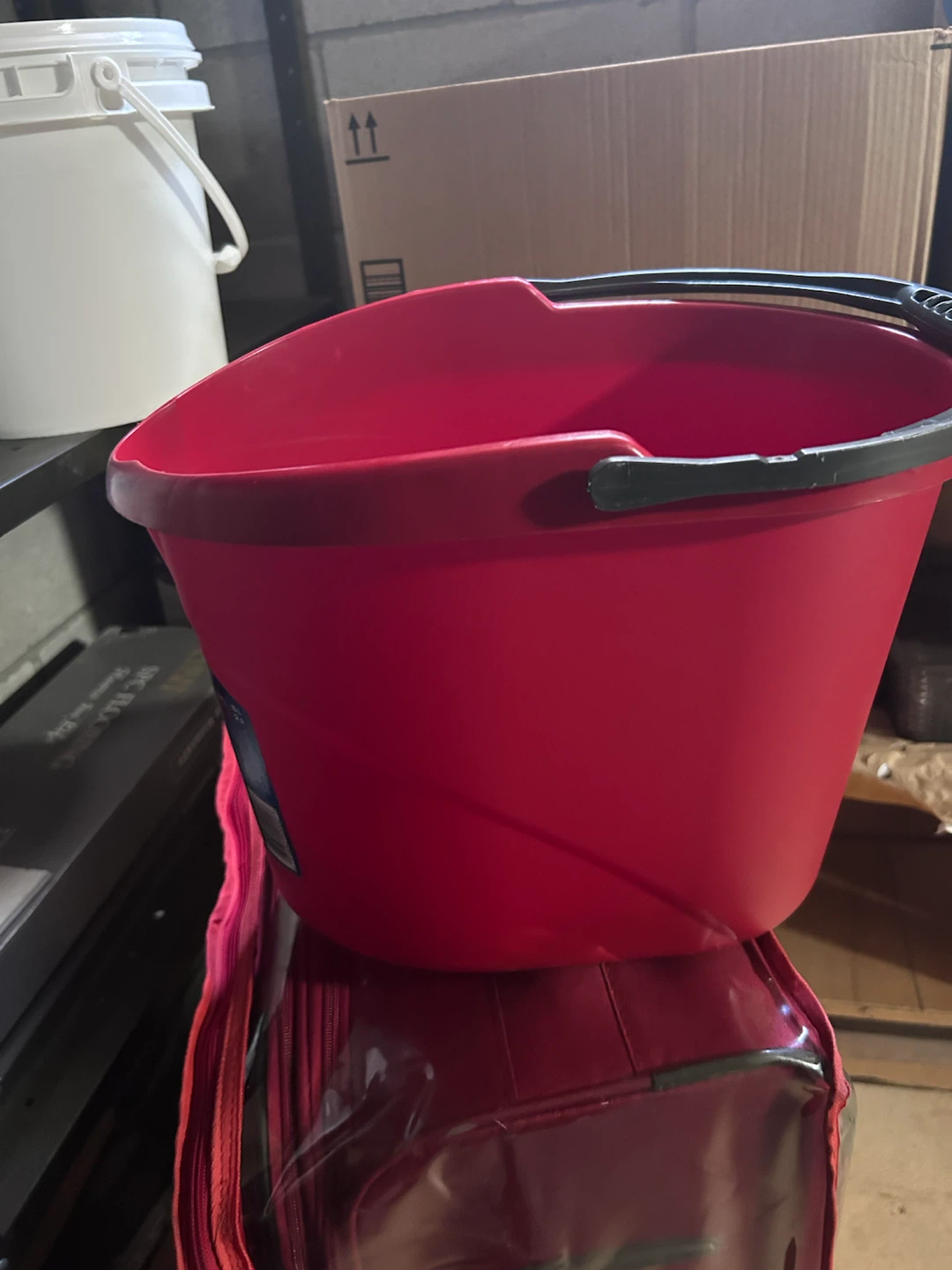 Mop Bucket, Broom , Dusting pan, Small bin for Trash - photo 3