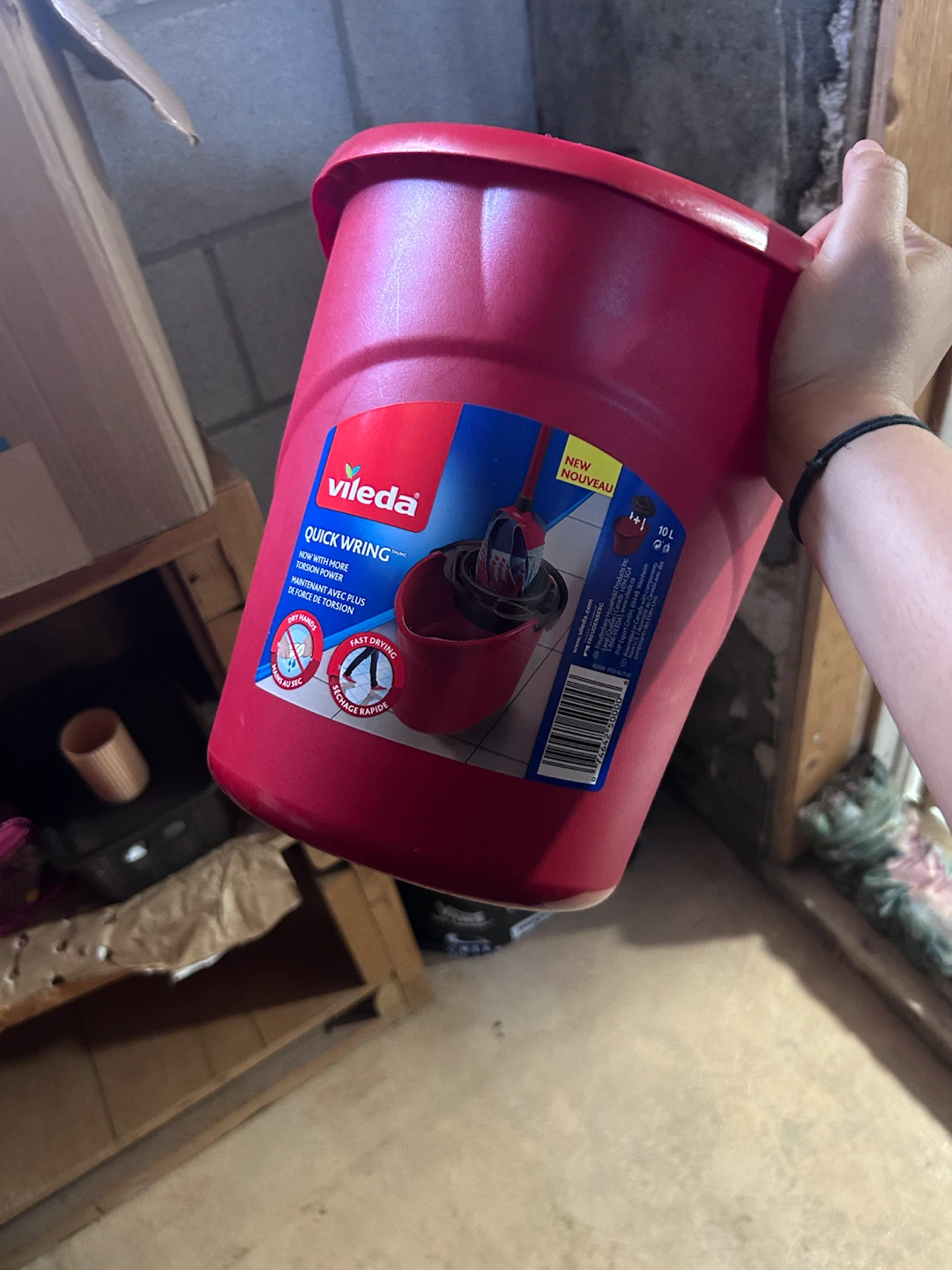 Mop Bucket, Broom , Dusting pan, Small bin for Trash