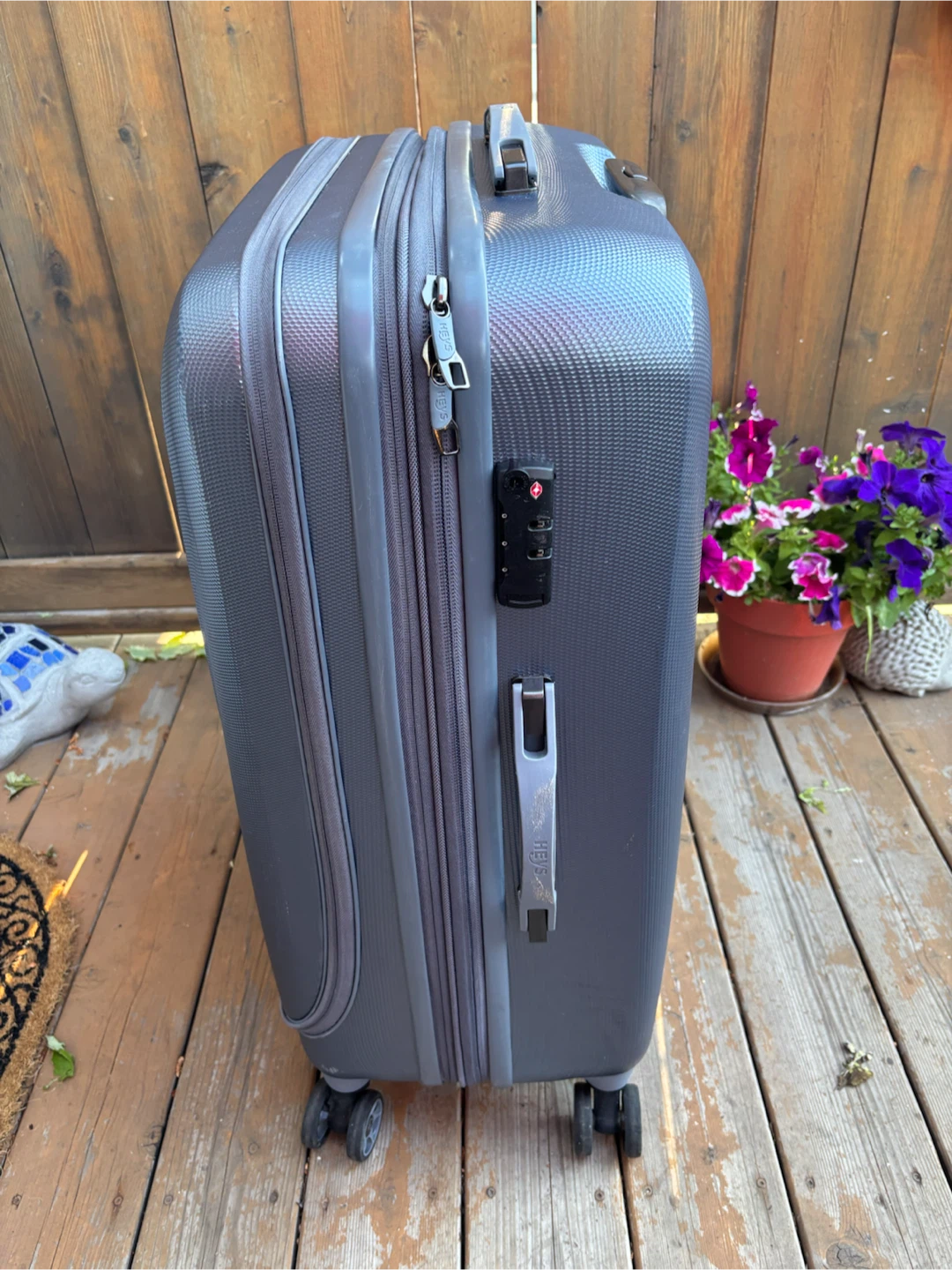 SWISSGEAR Hardside Spinner Luggage - photo 3