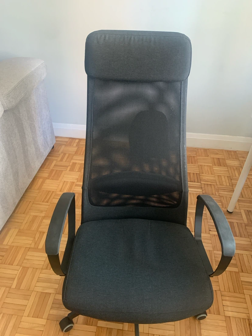 Black Mesh Office Chair with Headrest