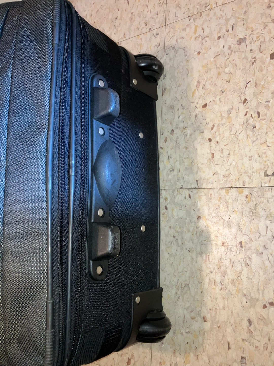 Rome Executive Rolling Suitcase-29”x18”x9” (Extendable) - photo 4