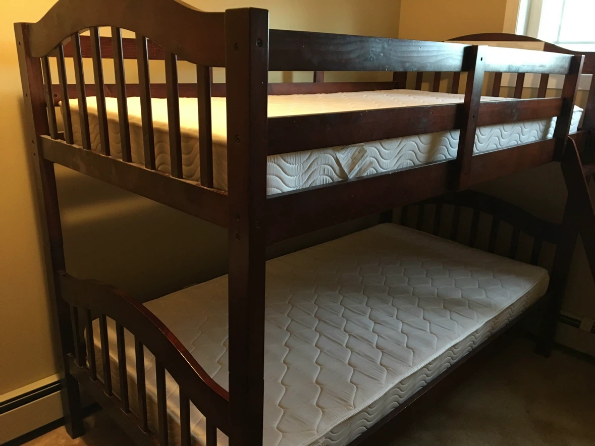 Twin Wooden Bunk Bed with Mattresses - photo 2