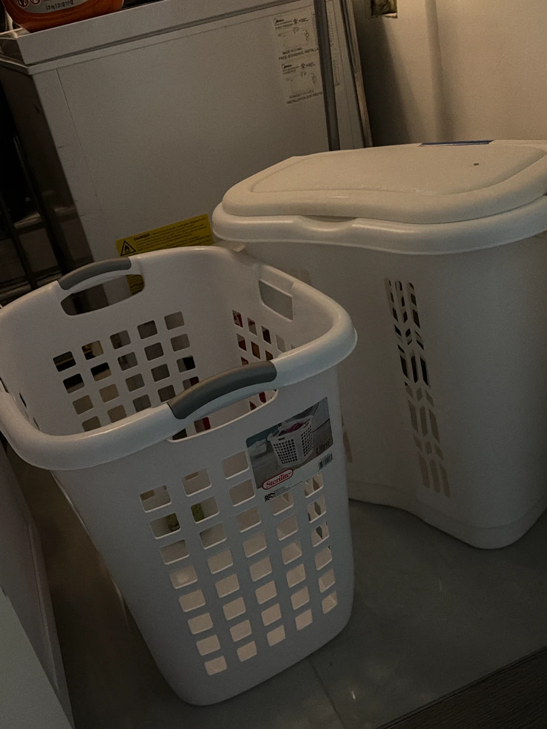 Sterilite White Laundry Basket