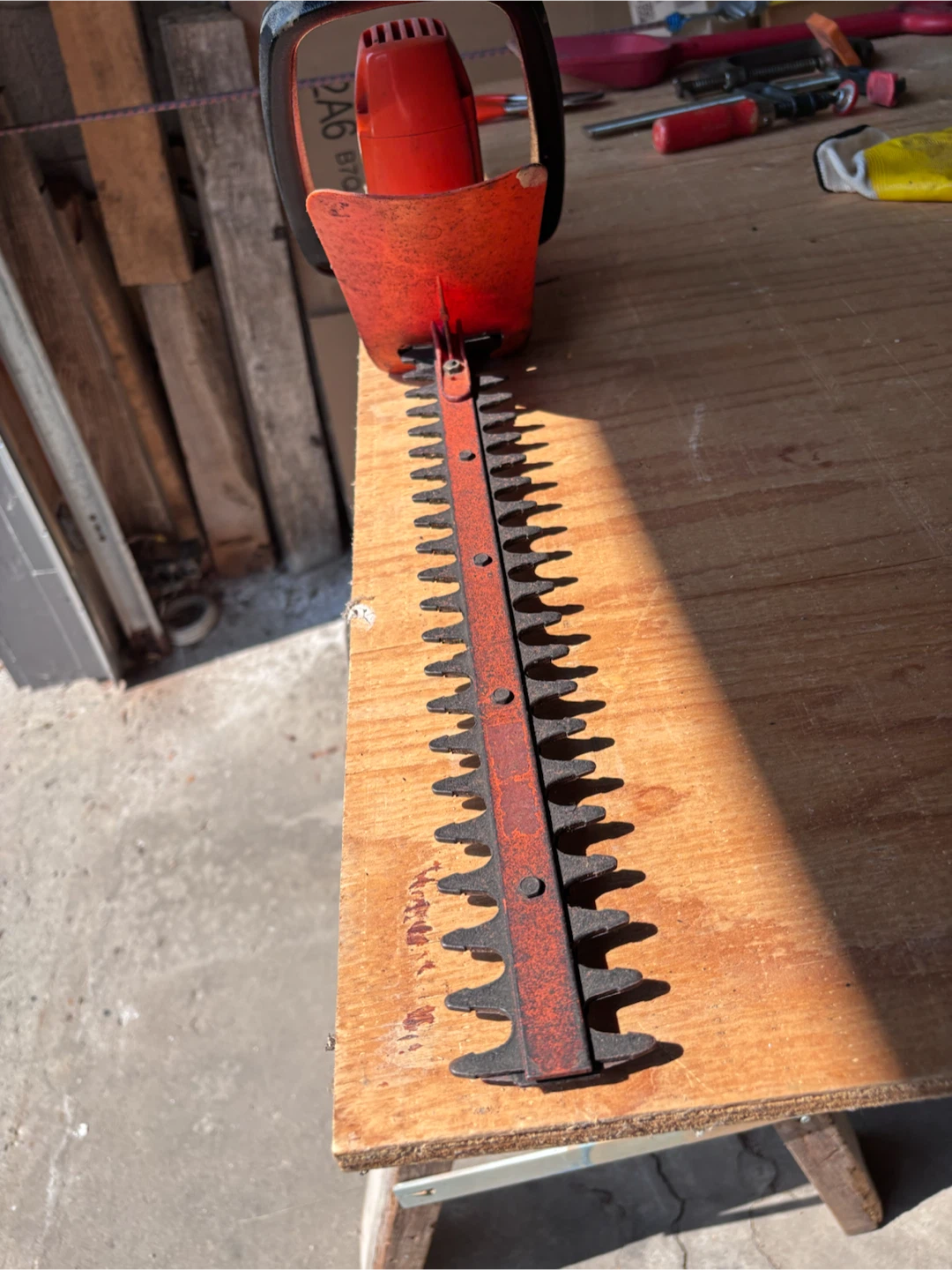 Black & Decker Electric Hedge Trimmer - photo 3