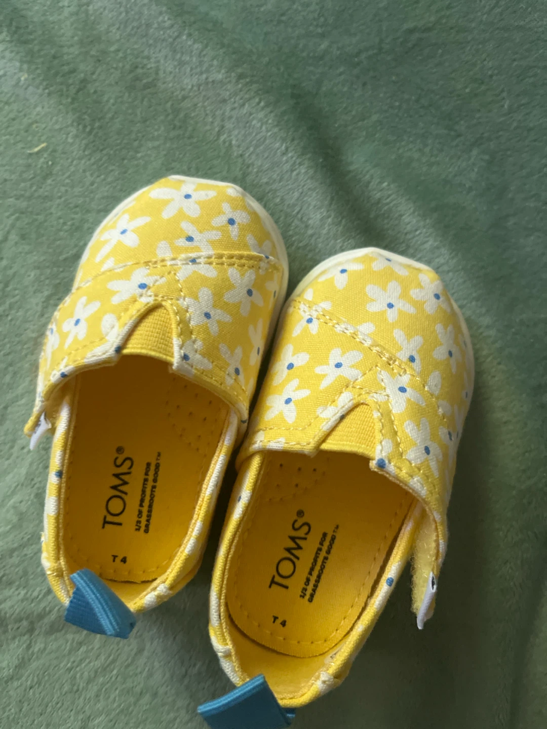 TOMS Baby Yellow Floral Slip-On Shoes Size 4