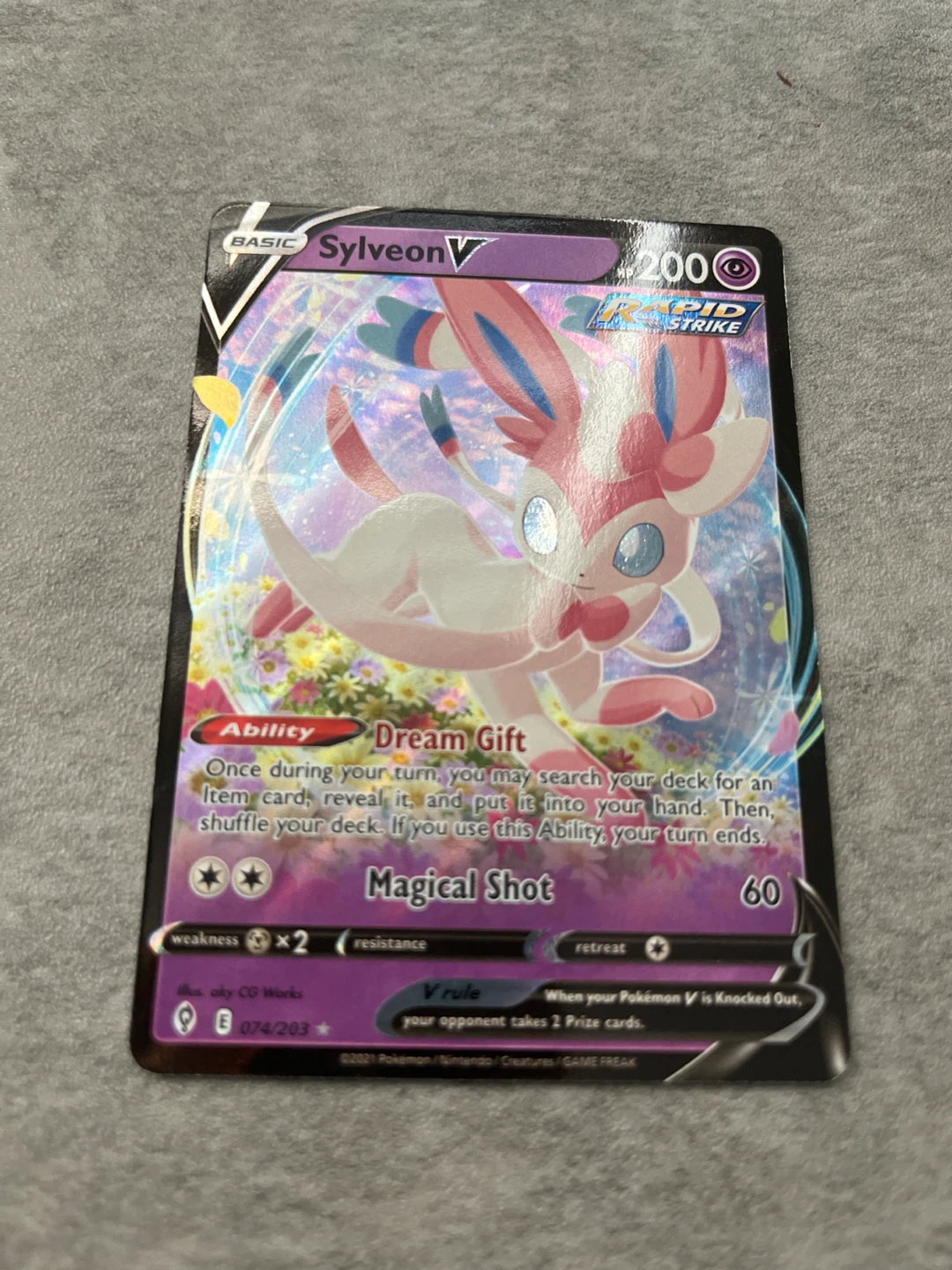 Pokémon Sylveon V Card