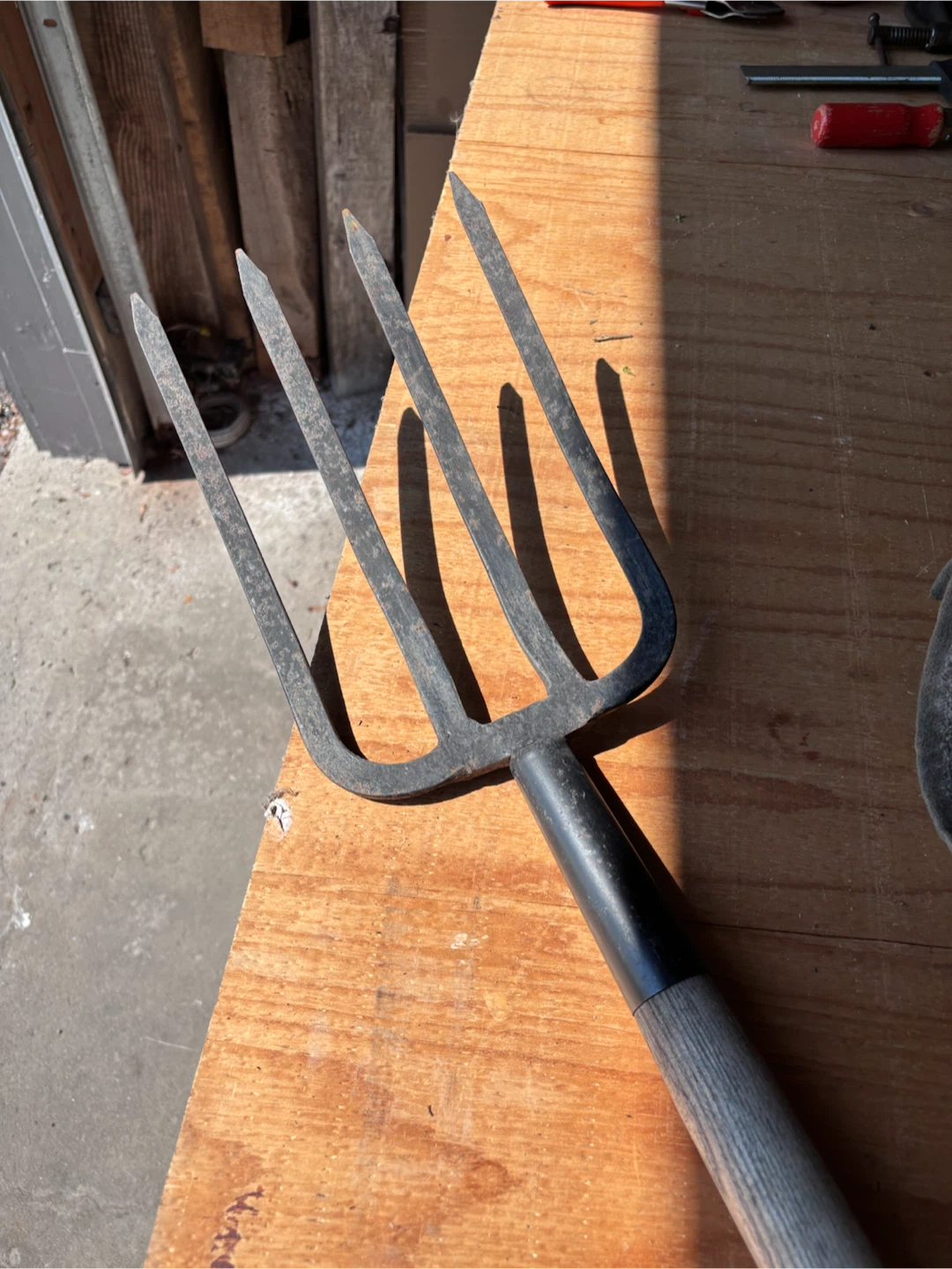 4-Tine Garden Pitchfork - photo 2
