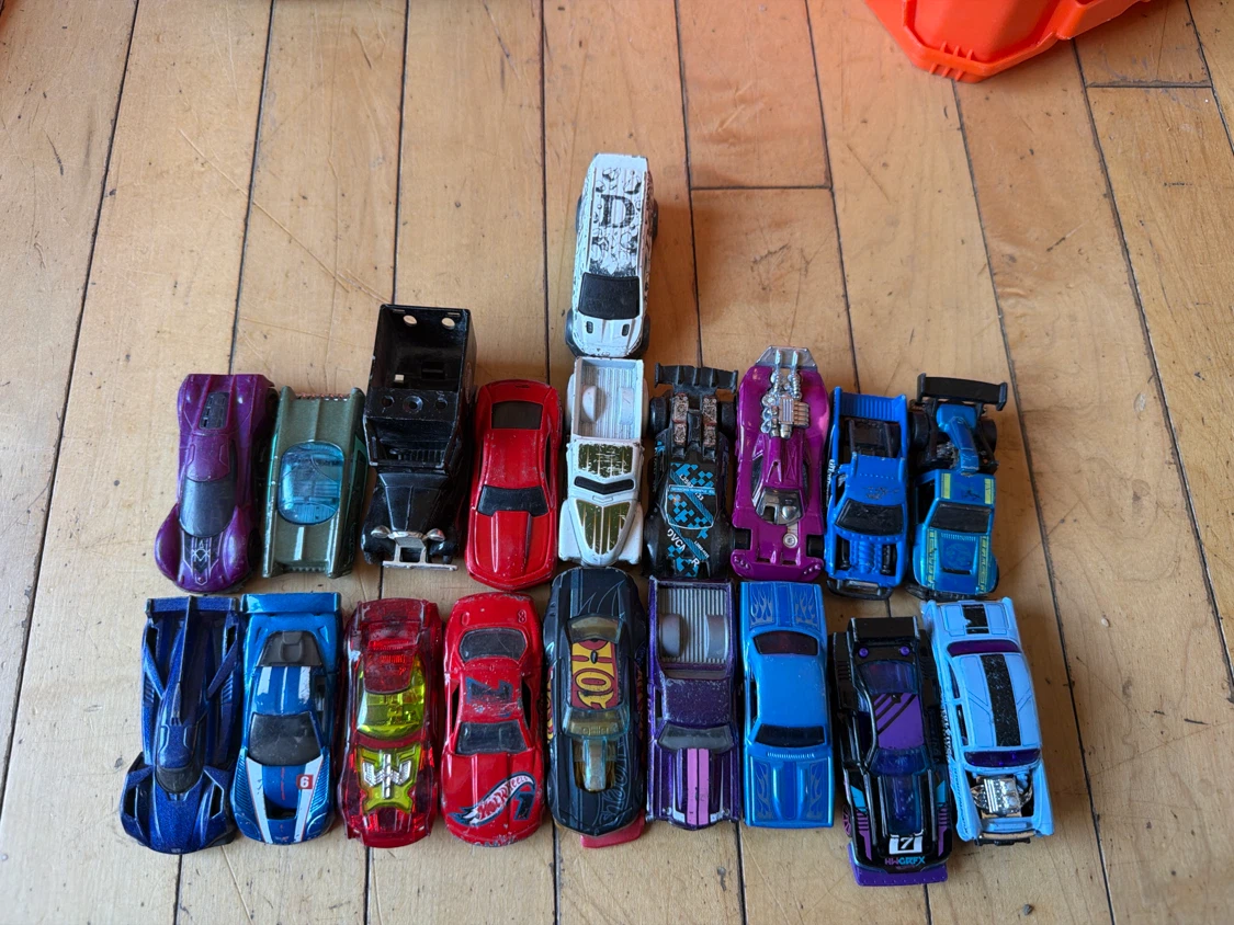 Hot Wheels Track Builder Set with Cars - photo 2