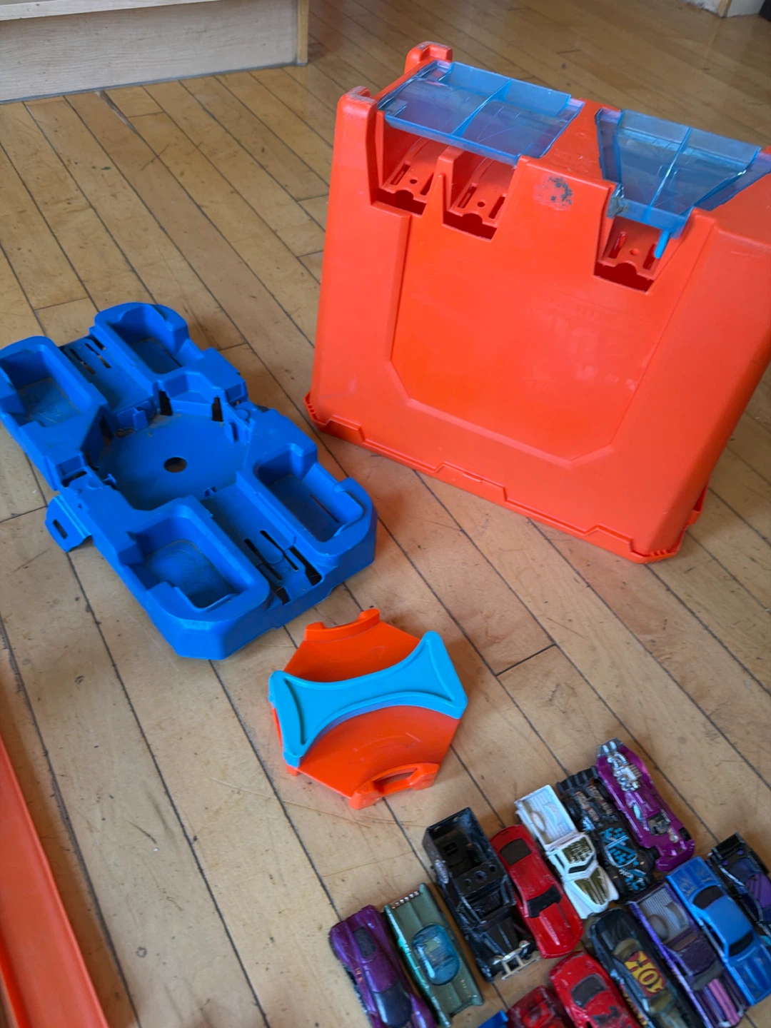Hot Wheels Track Builder Set with Cars - photo 4