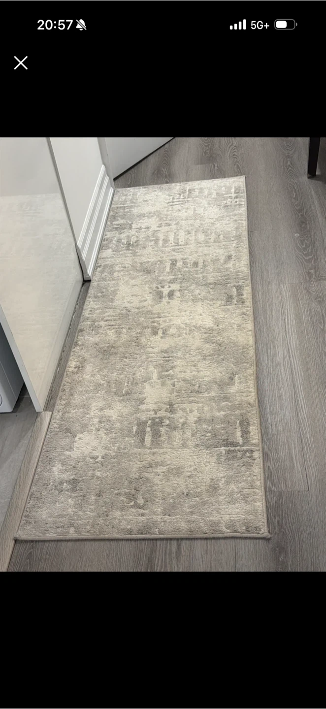 Runner Rug - Light Grey and Beige Pattern