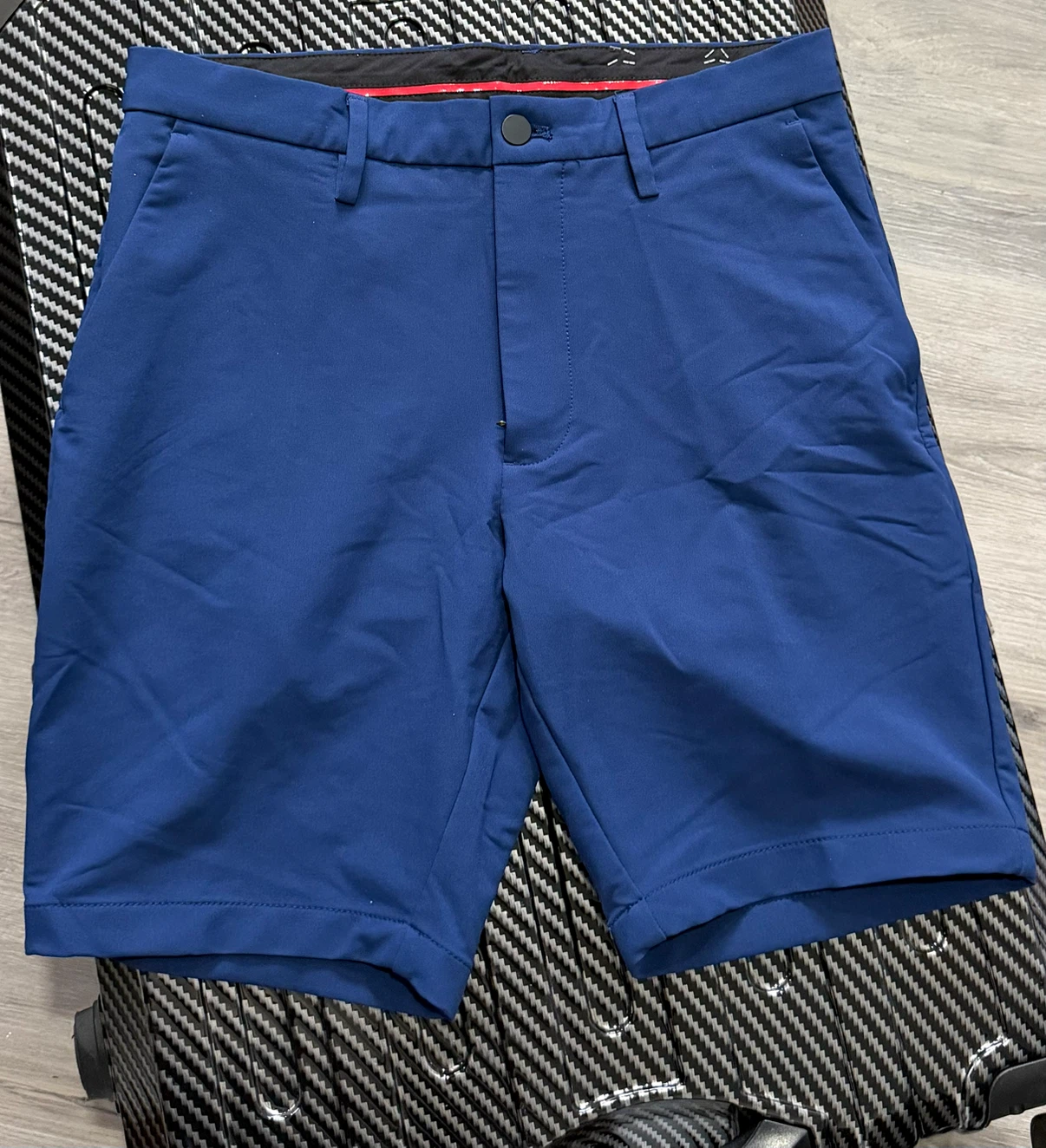 Brand New Men's Golf Shorts (Kenneth Cole) Size 30 Blue