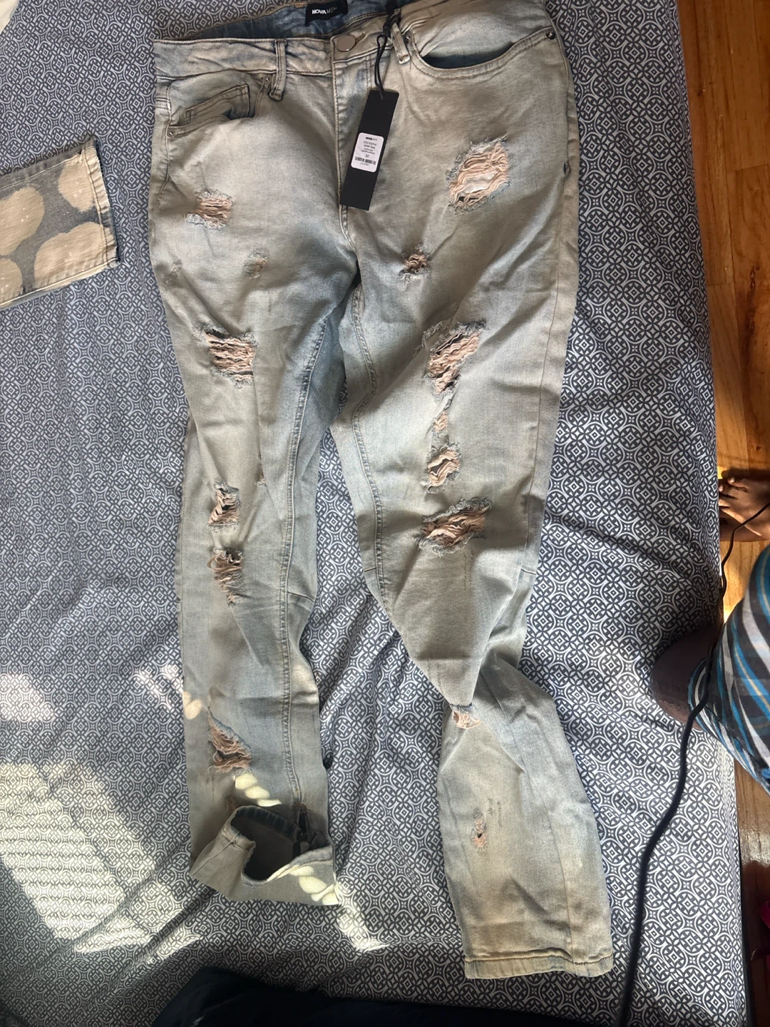 NO FAKENEWS Distressed Zip Hem Jeans - photo 2