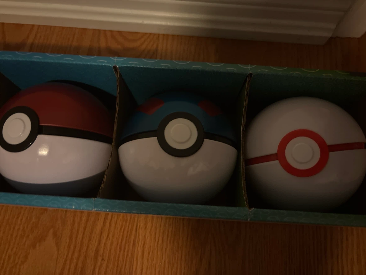 Pokemon Poke Ball Set with Coins - photo 3