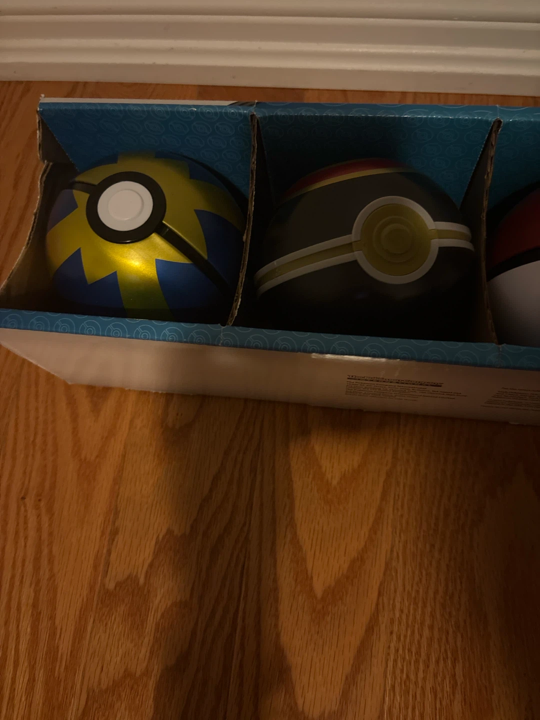 Pokemon Poke Ball Set with Coins - photo 4