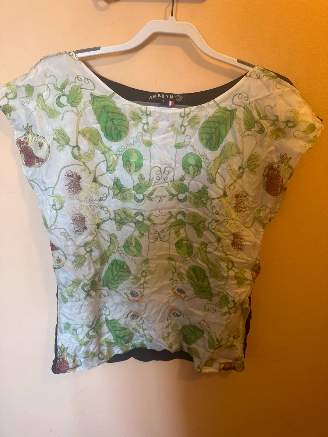 AMBRYM Women's Botanical Print Top