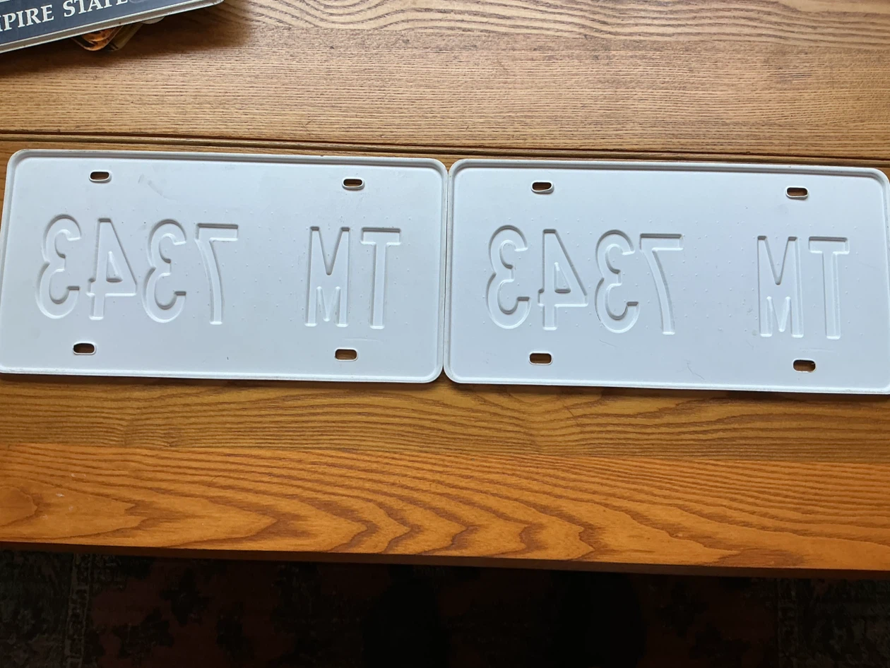 Vintage Movie Pair of Plastic (Not Real) Texas License Plates - photo 4