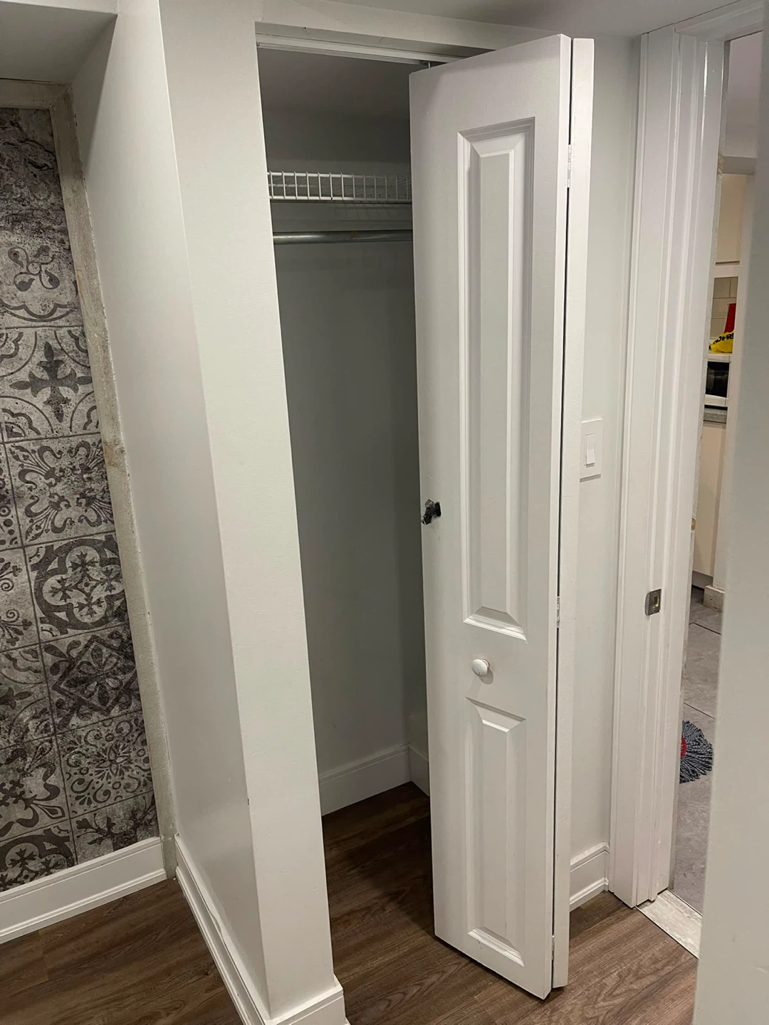 Huge room in basement for rent (Lawrence) - photo 3