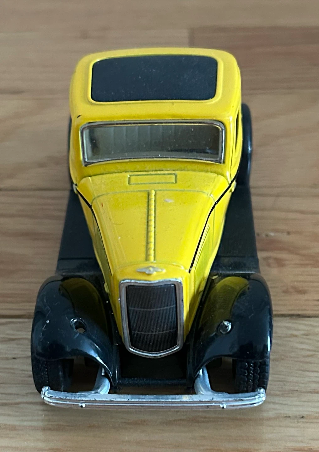 Yellow Diecast Coupe Toy Car - photo 2