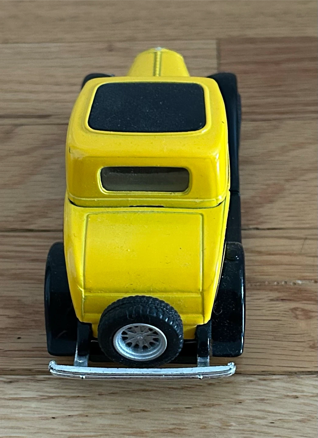 Yellow Diecast Coupe Toy Car - photo 4