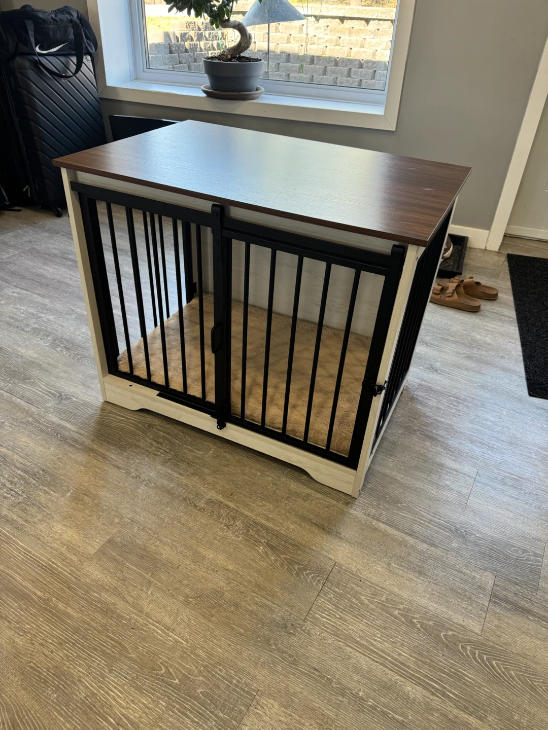 Dog crate