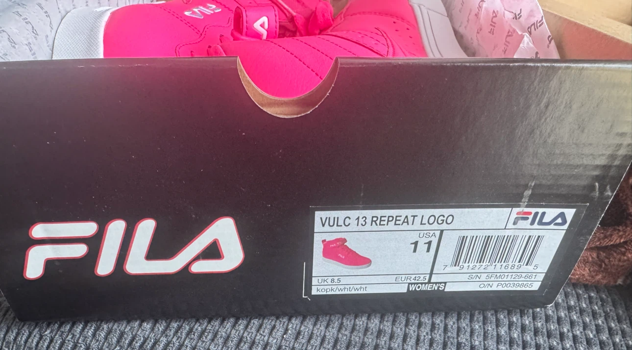 Brand new women’s Fila shoes - photo 2