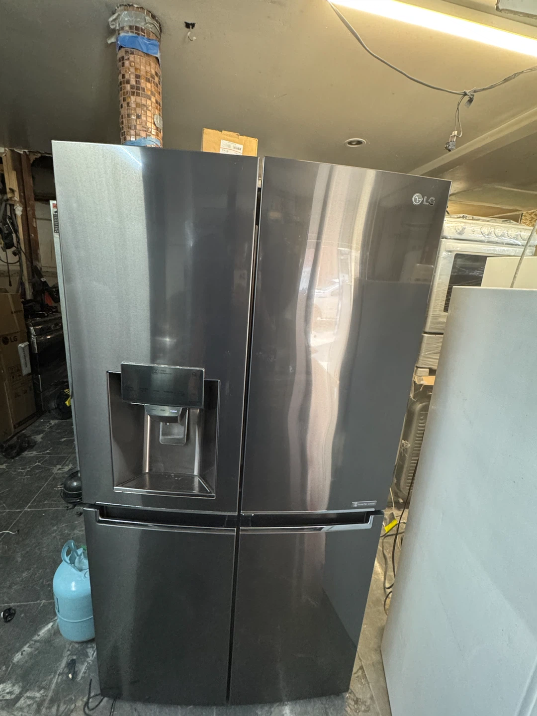 LG 4-Door French Door Refrigerator with Craft Ice