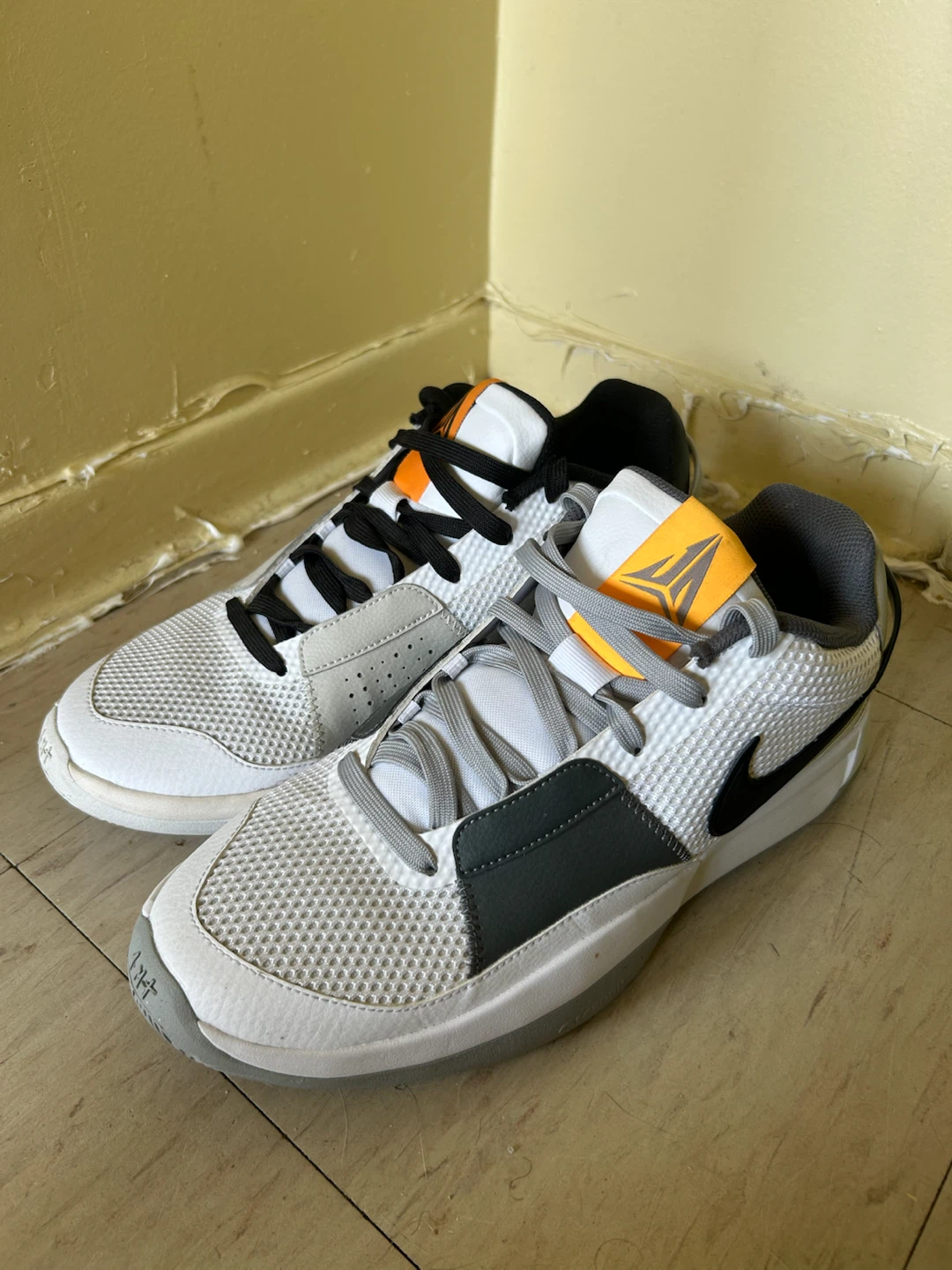 Nike ja Morant 1s