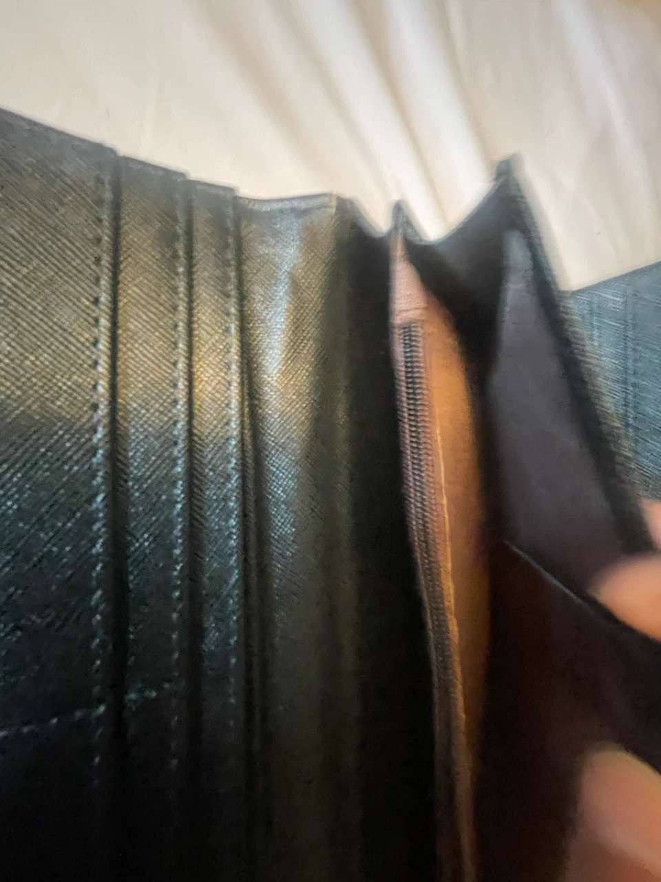 Prada Black Leather Wallet - photo 4