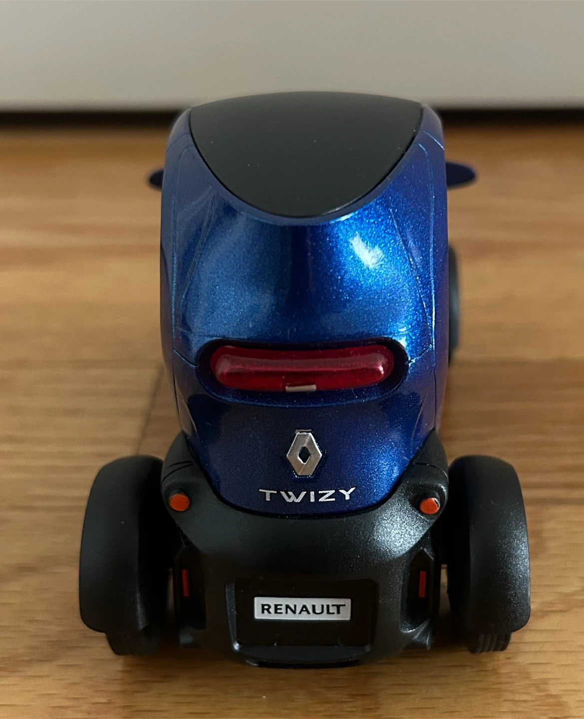 Renault Twizy Toy Car - photo 3