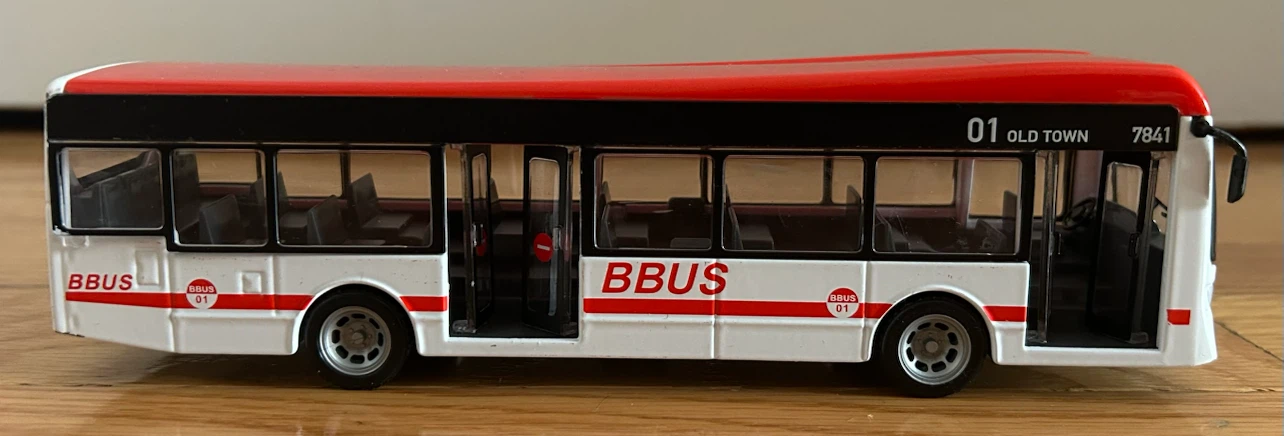 BBUS Old Town Bus Toy Model