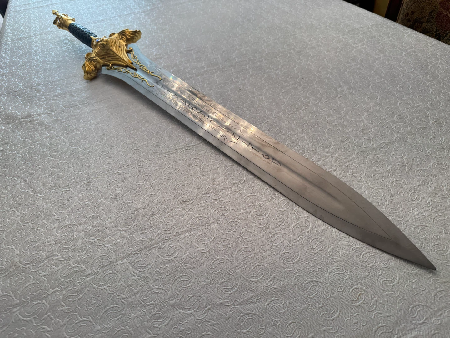 Warcraft decorative Sword with Lion Hilt and Display Plaque