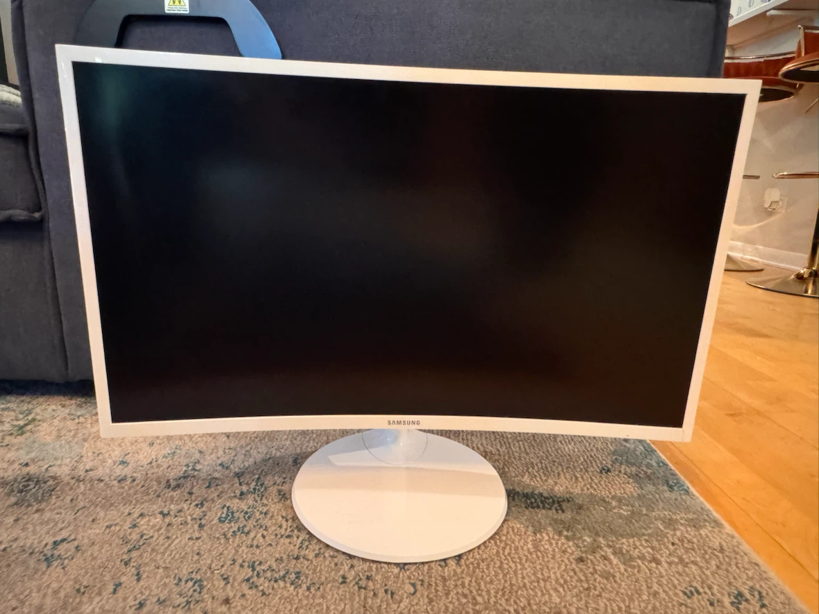 Samsung Curved Monitor - White