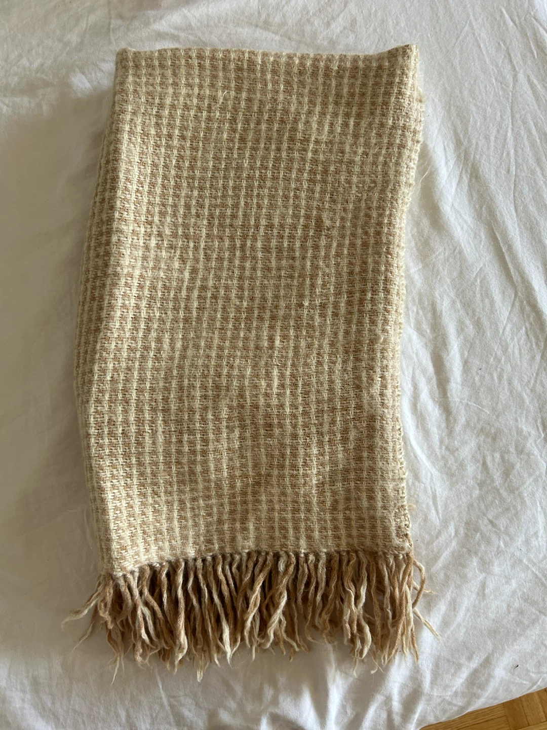 Fashion shawl cape might hair - photo 4