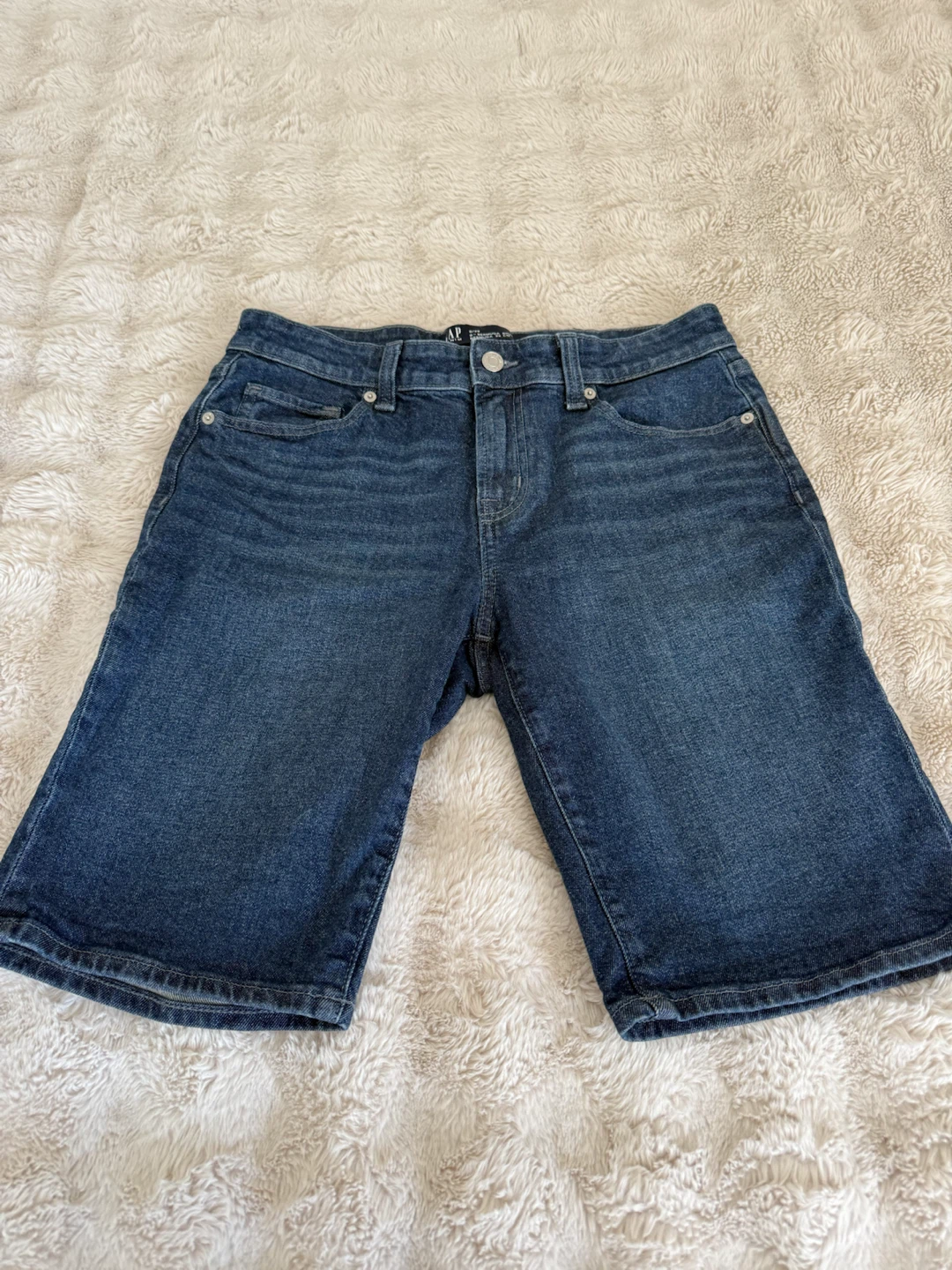 GAP 9" Bermuda Shorts