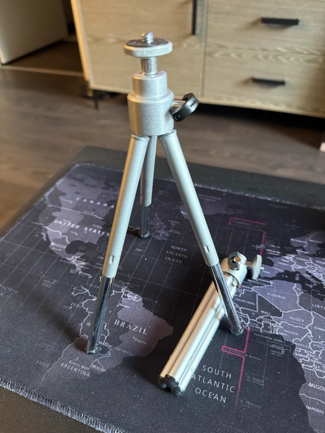 Silver Mini Tripod (2) - photo 3