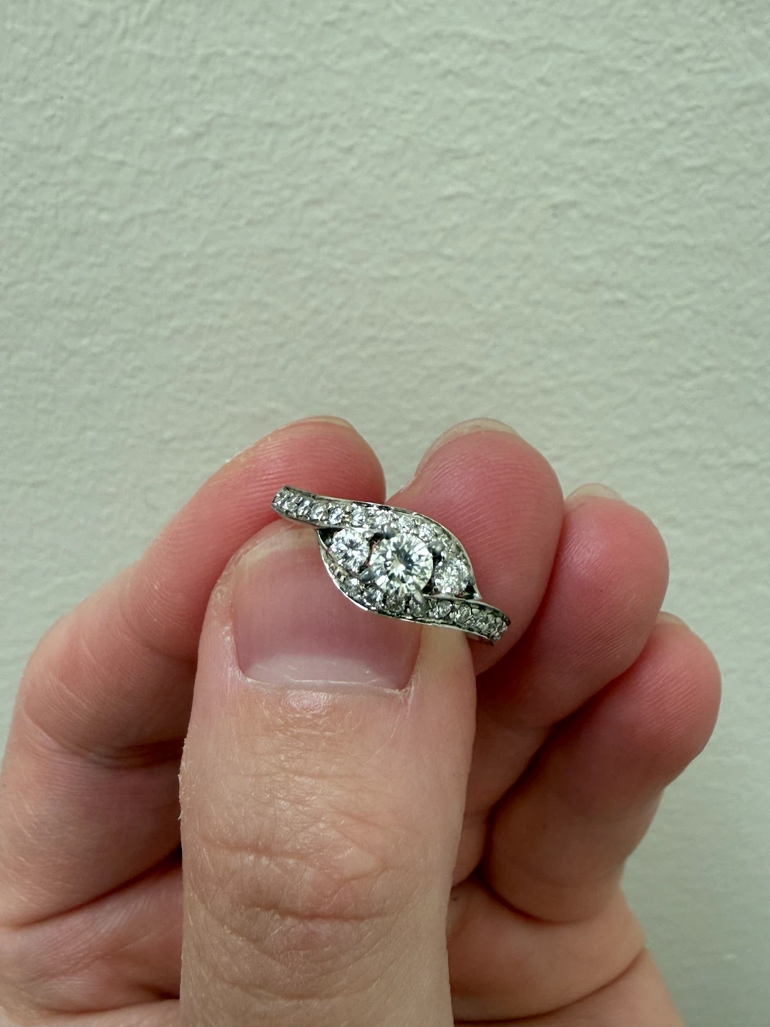 White Gold Diamond Engagement Ring - photo 4
