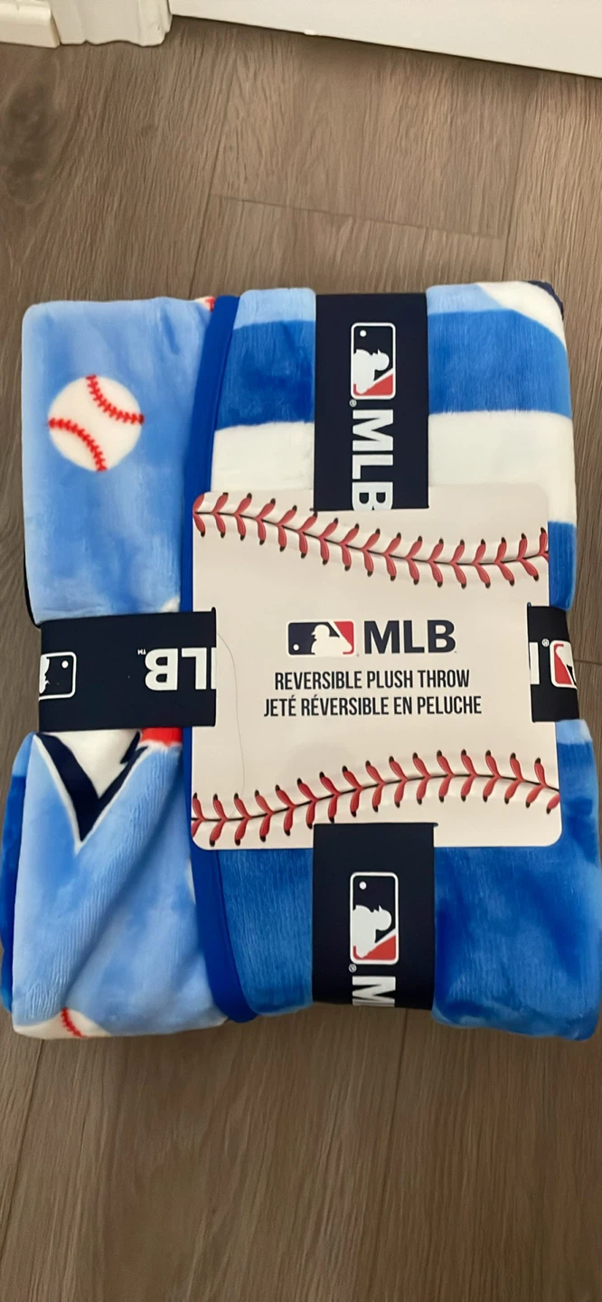 Toronto Blue Jays MLB Reversible Plush Throw Blanket