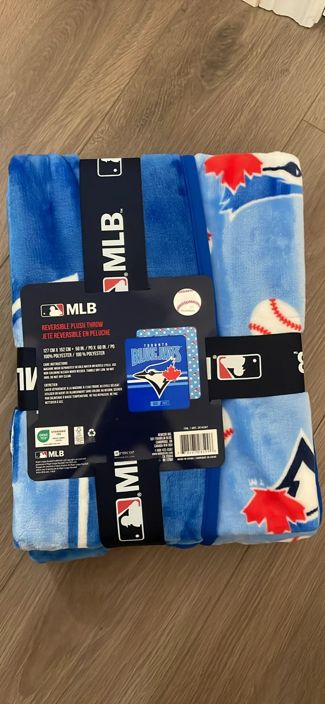 Toronto Blue Jays MLB Reversible Plush Throw Blanket - photo 2