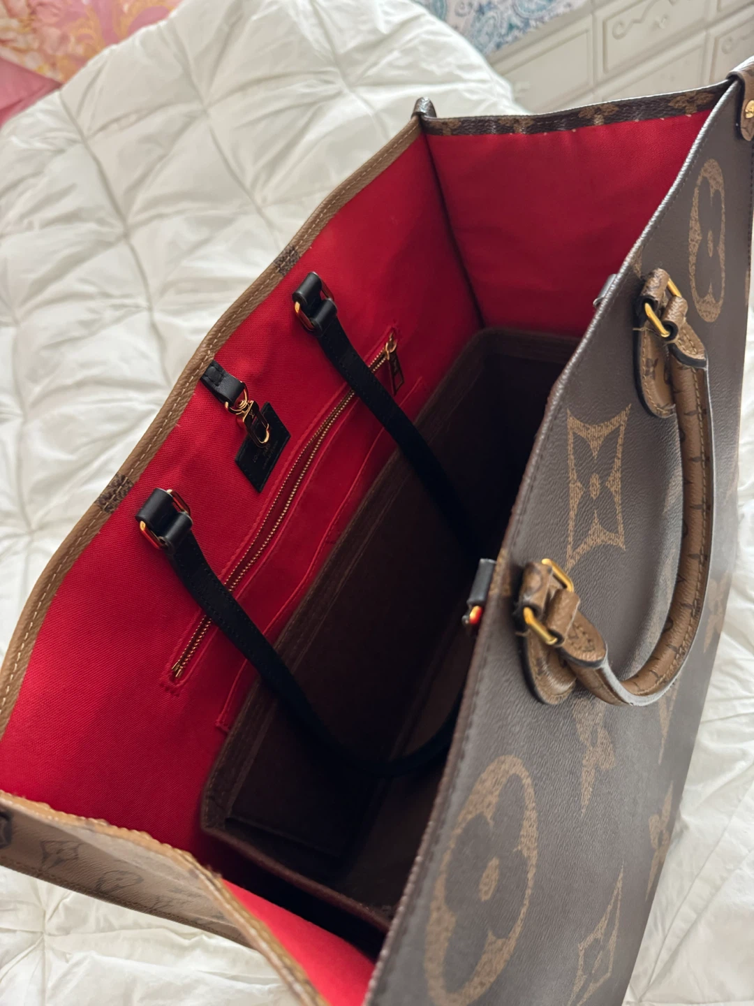 Louis Vuitton OnTheGo GM Monogram Reverse Tote Bag - photo 2