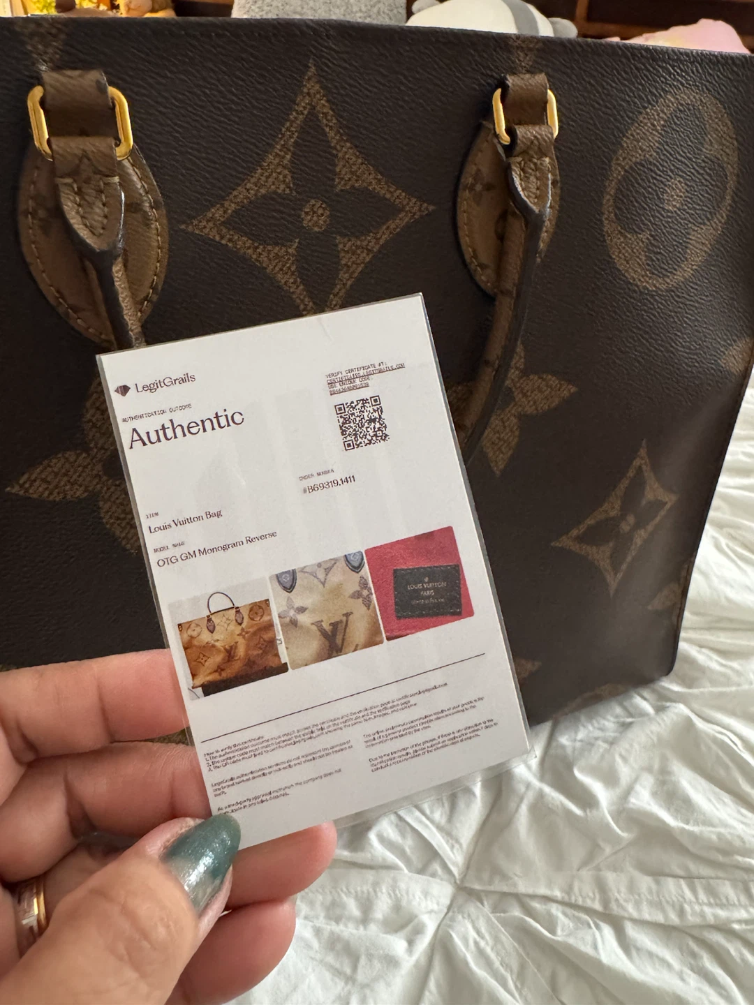 Louis Vuitton OnTheGo GM Monogram Reverse Tote Bag - photo 4