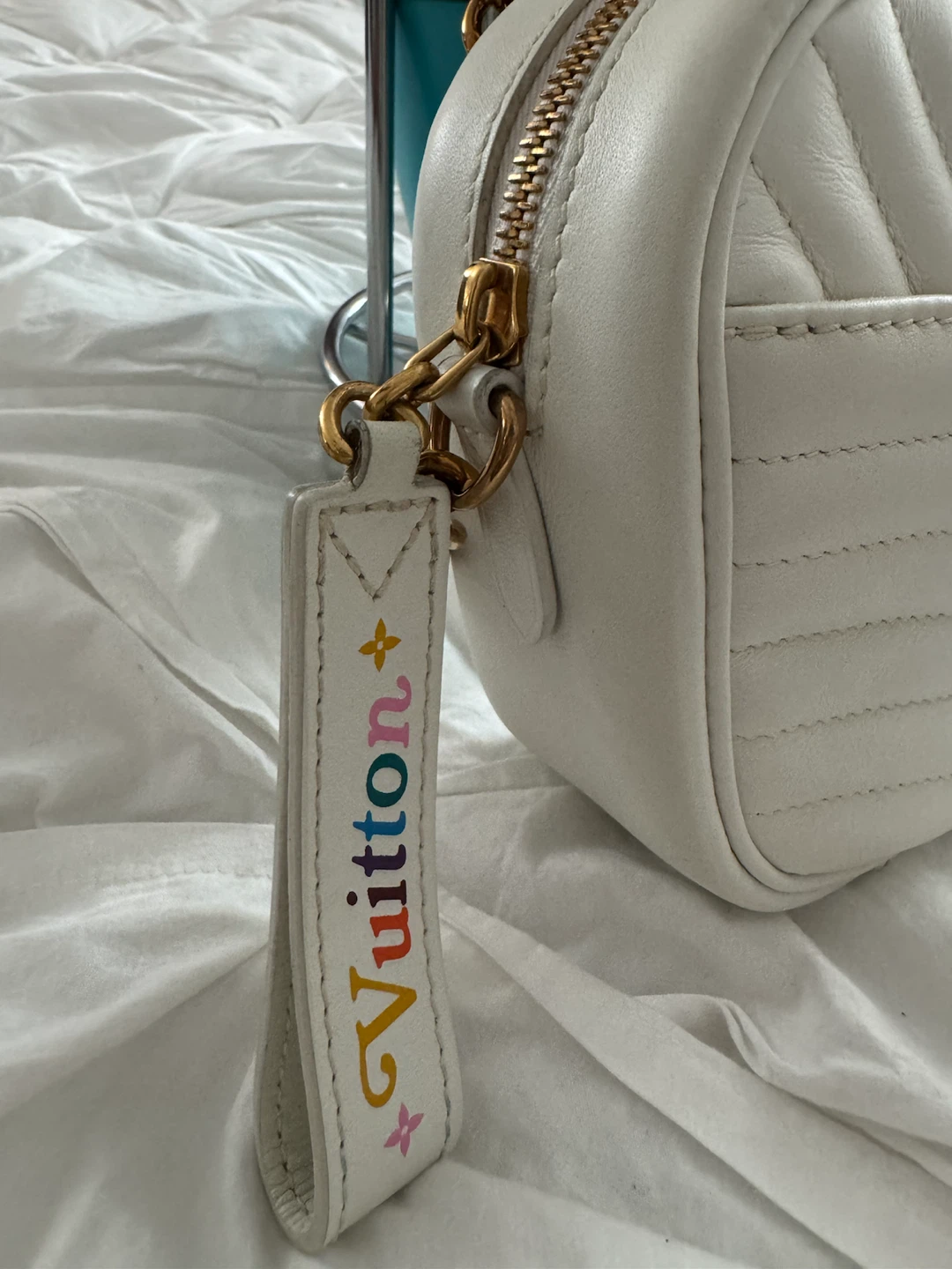 Louis Vuitton White Leather Chevron Camera Bag - photo 2