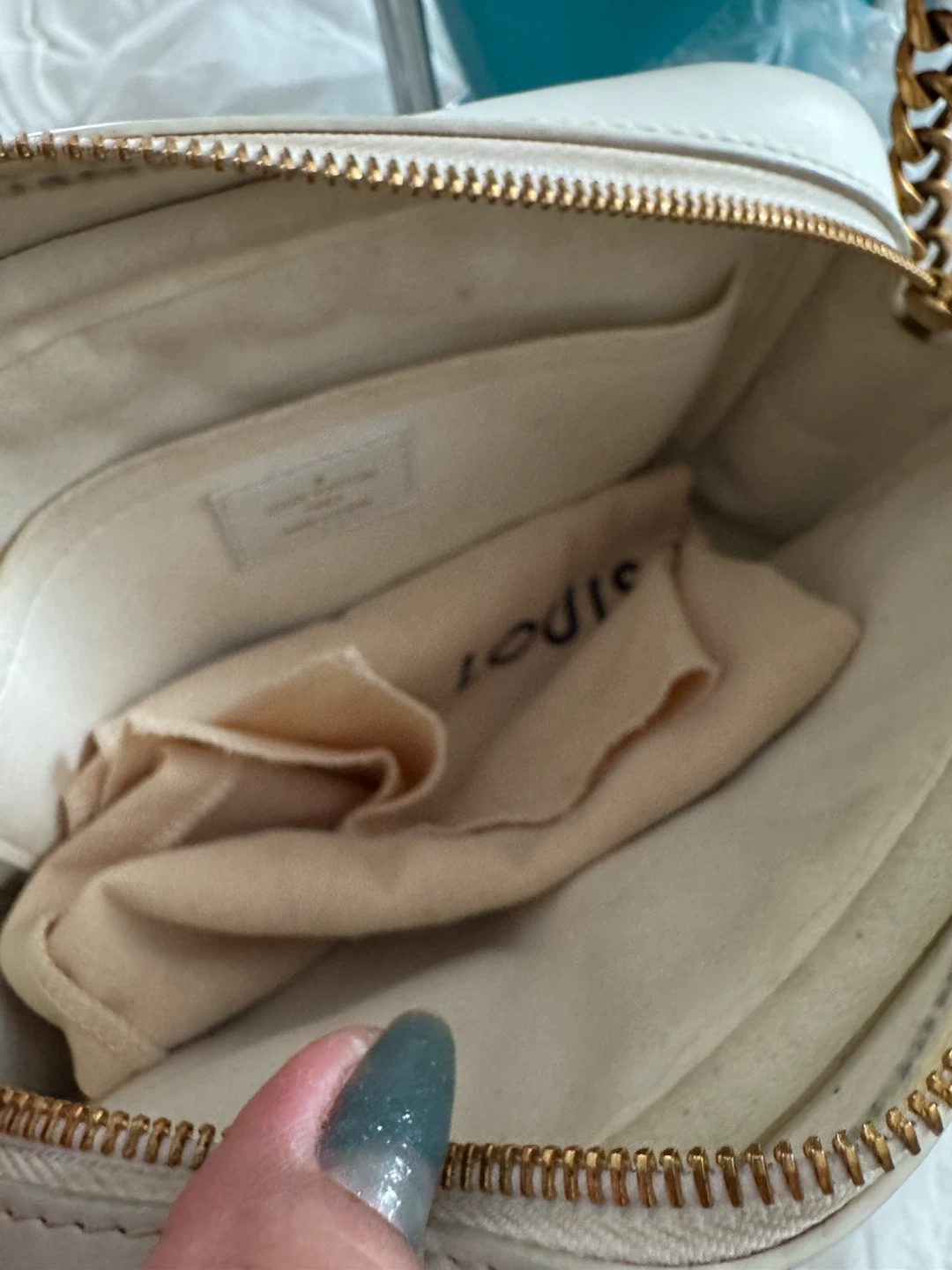 Louis Vuitton White Leather Chevron Camera Bag - photo 4