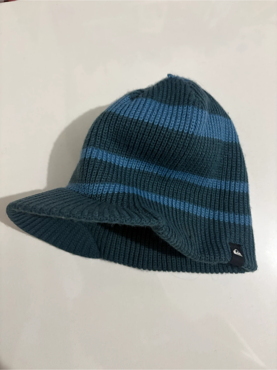 Vintage Quiksilver brim skully cap hat toque y2k surf
