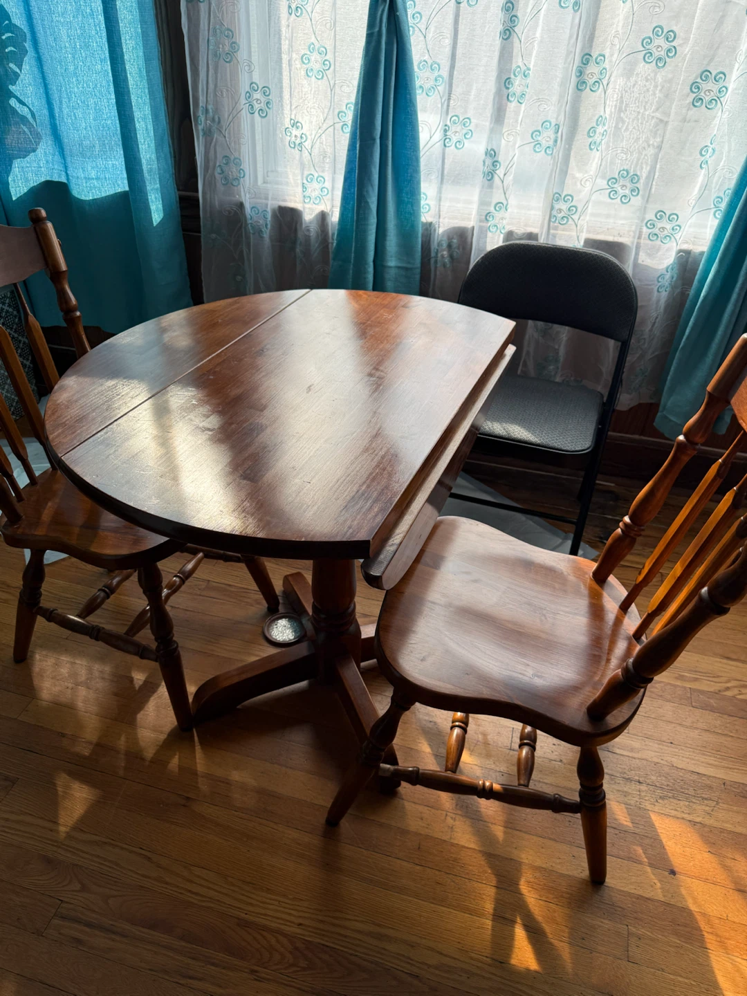 Drop Leaf Kitchen Table with 2 Chairs - photo 2