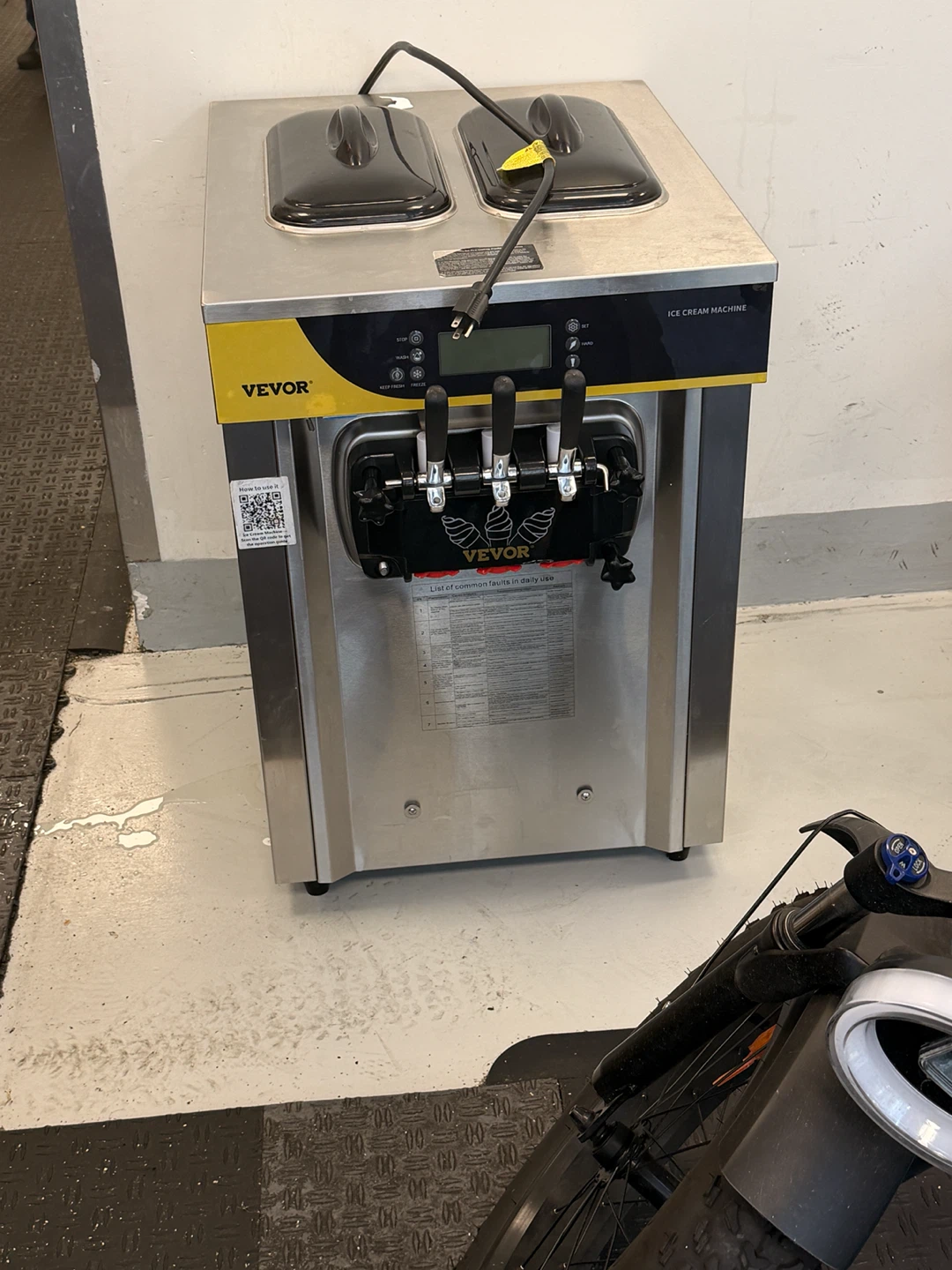 Vevor Soft Serve Ice Cream Machine - photo 5