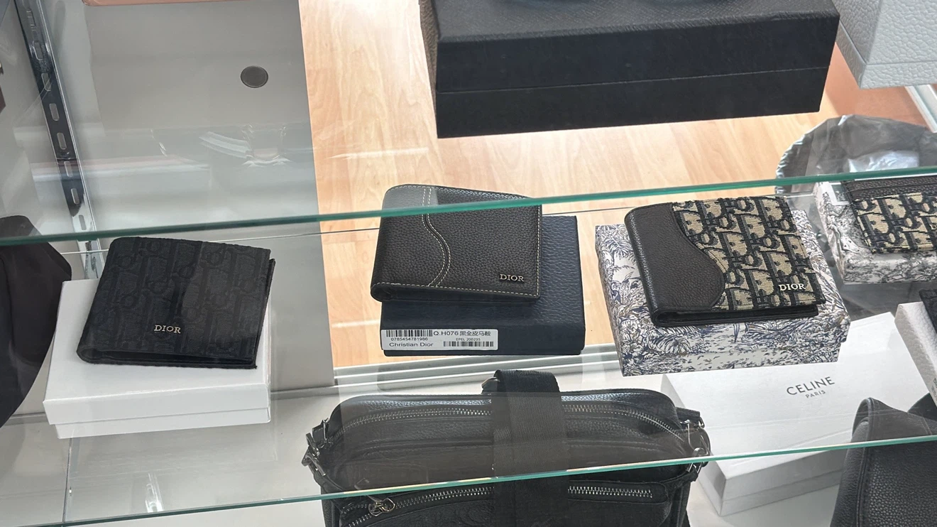 Dior Bifold Wallet - photo 3